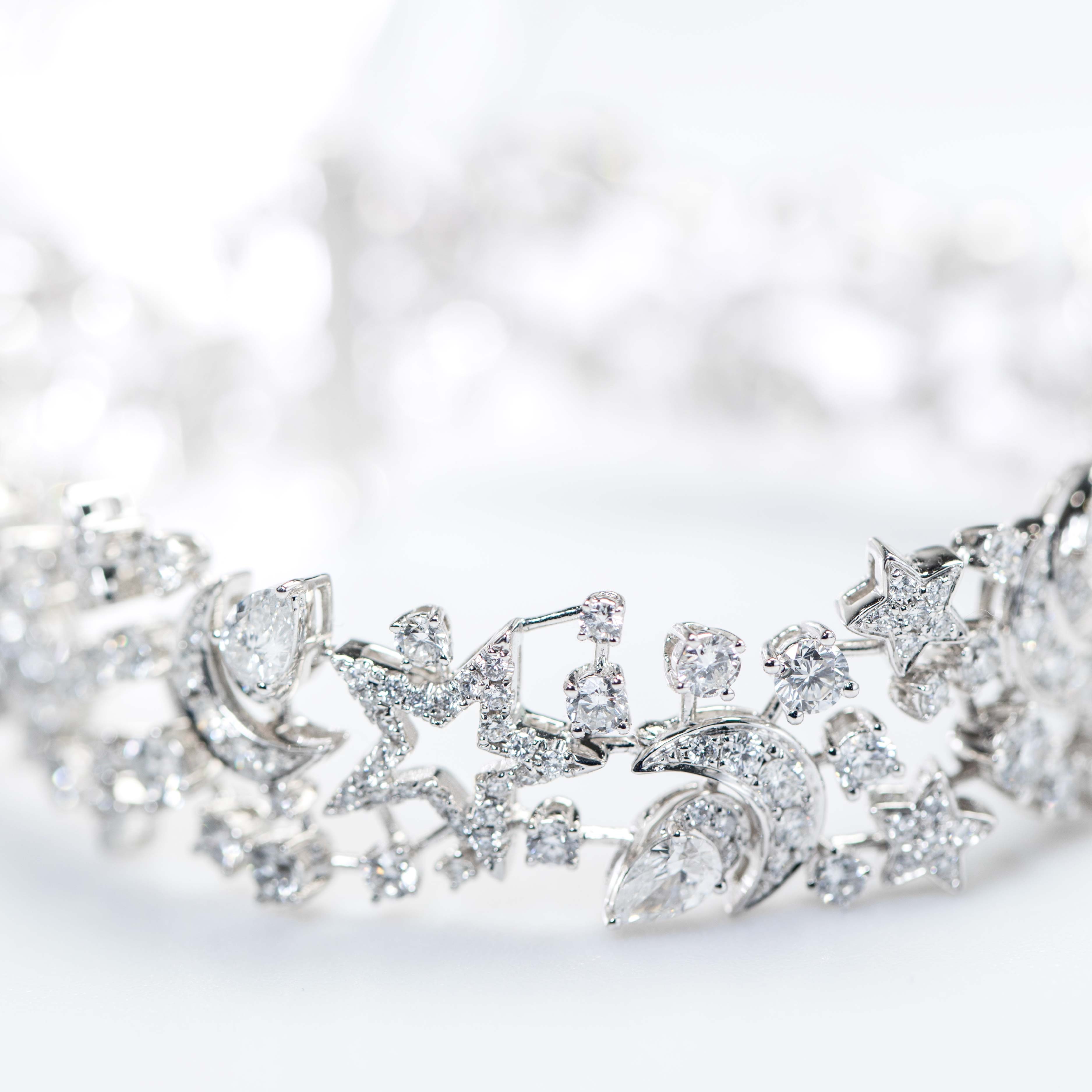 Luminous Cosmos Collection Bracelet Diamond 18K