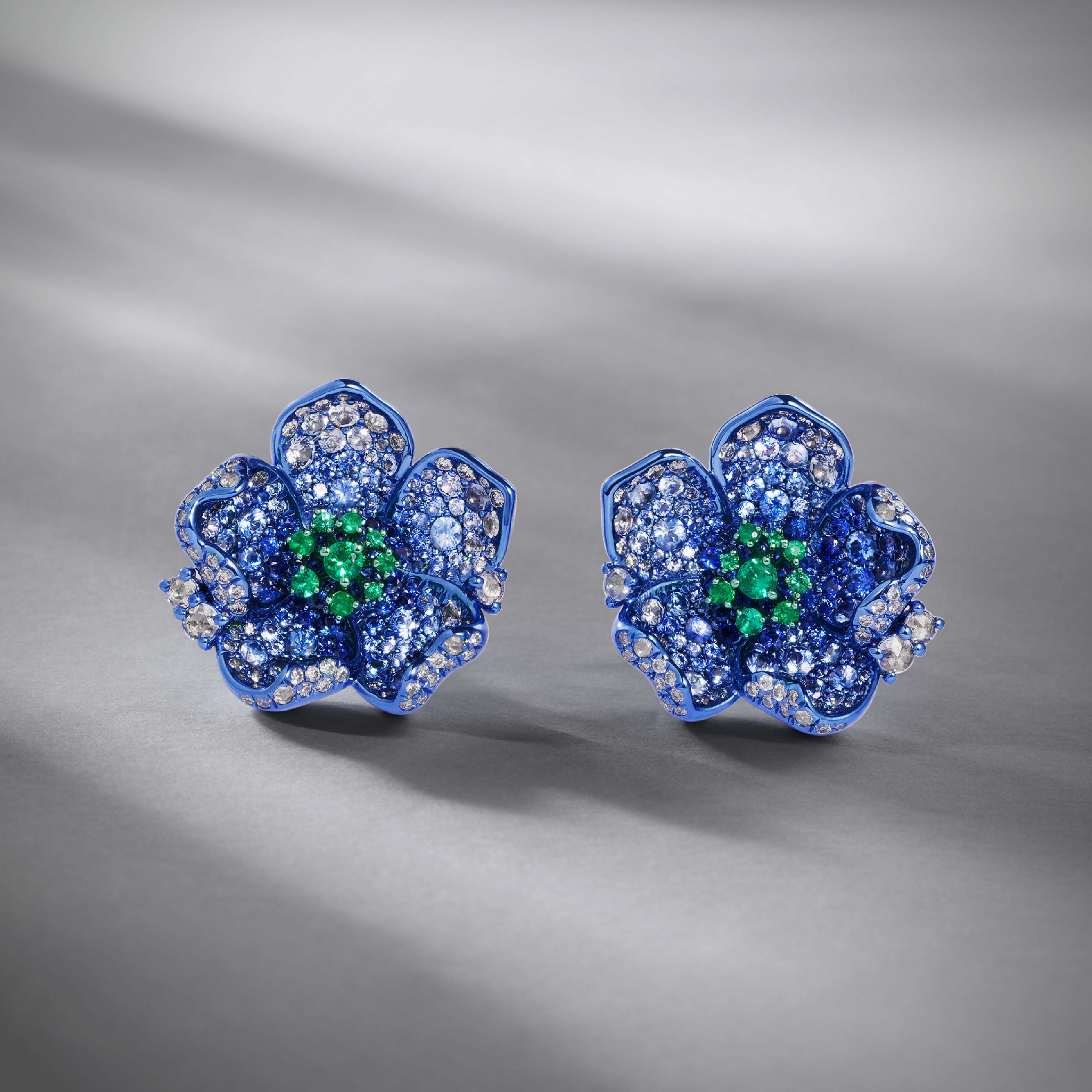 Garden Collection Earring Sapphire Emerald 18K