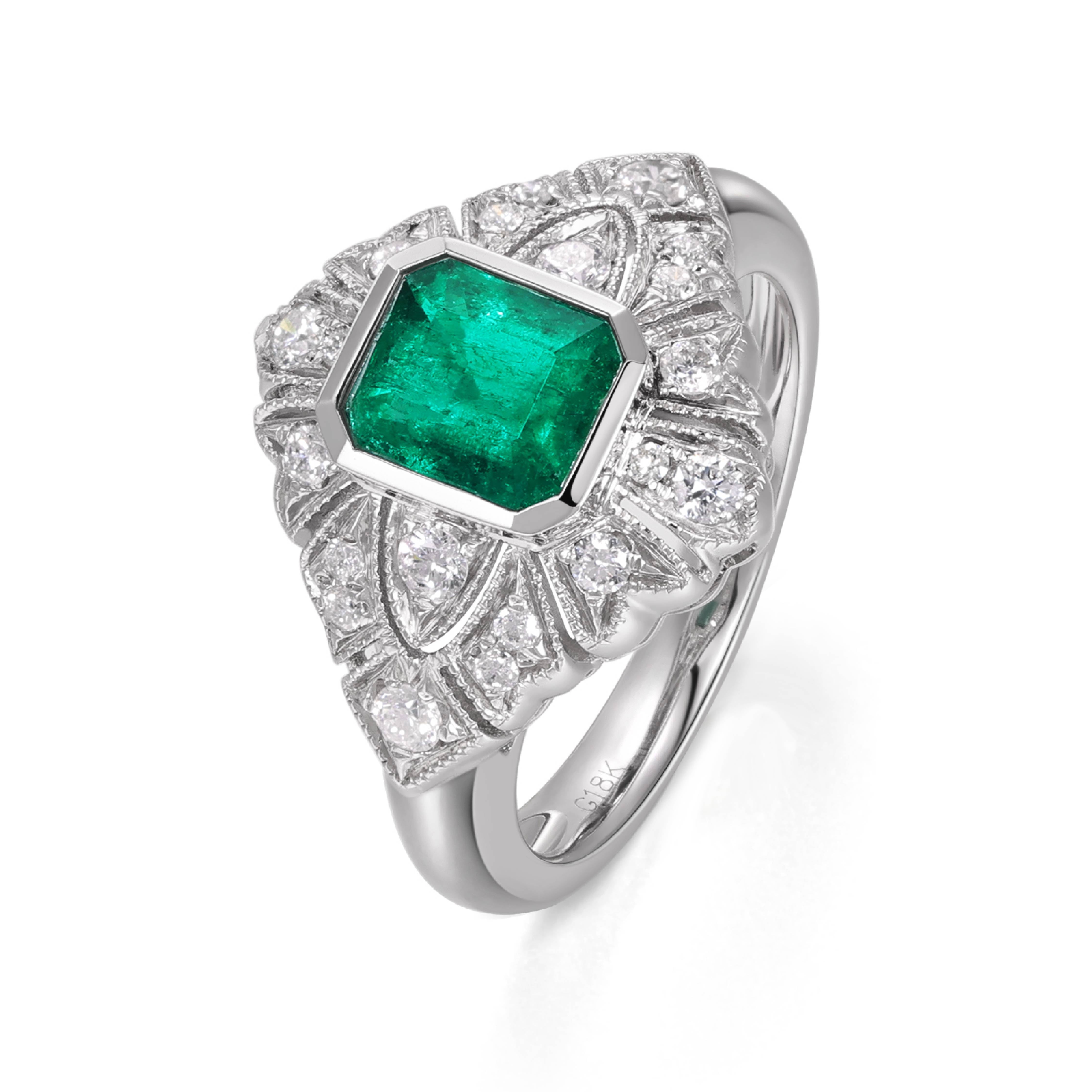 Skyline Collection Ring Emerald 18K