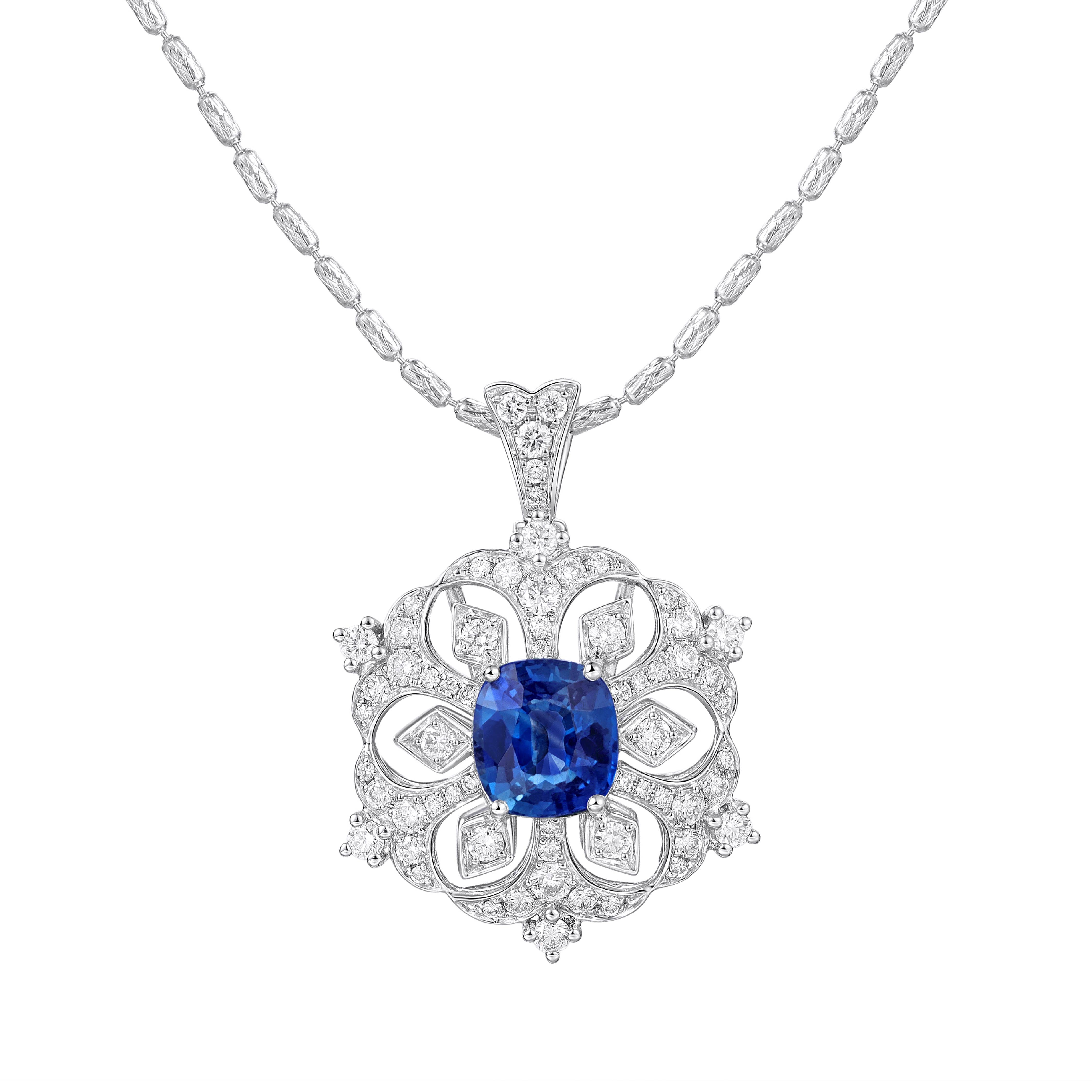 Snowy Serenity Collection Necklace Sapphire 18K